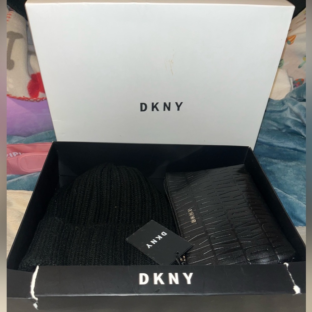 DKNY Black Beanie Hat with Black Clutch Bag Gift Set NEW NWT NIB